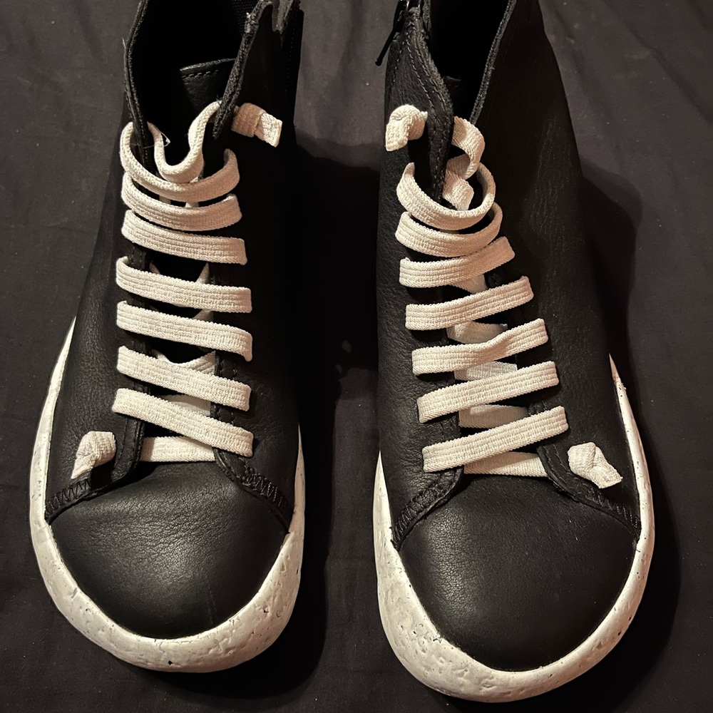 Almost new Camper Peu Stadium leather lightweight hi top sneaker recycled ♻️